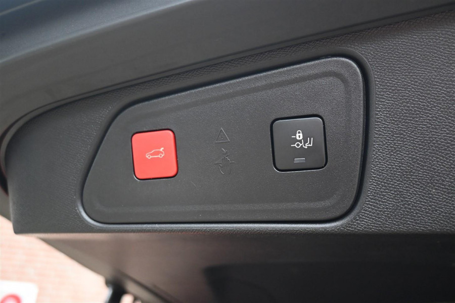 Peugeot 3008 1.6 HYbrid 225 Blue Lease GT Line Trekhaak A.Cruise CAM '20