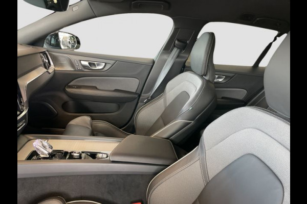 Volvo V60 2.0 B4 Plus Dark, HARMAN/KARDON, LEDER, Elektrische stoelen met geheugen . Een proefrit levert het bewijs. Neem contact op en we maken een afspraak!