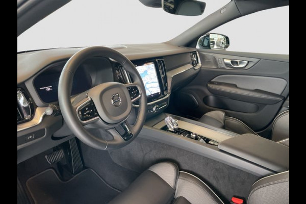 Volvo V60 2.0 B4 Plus Dark, HARMAN/KARDON, LEDER, Elektrische stoelen met geheugen . Een proefrit levert het bewijs. Neem contact op en we maken een afspraak!