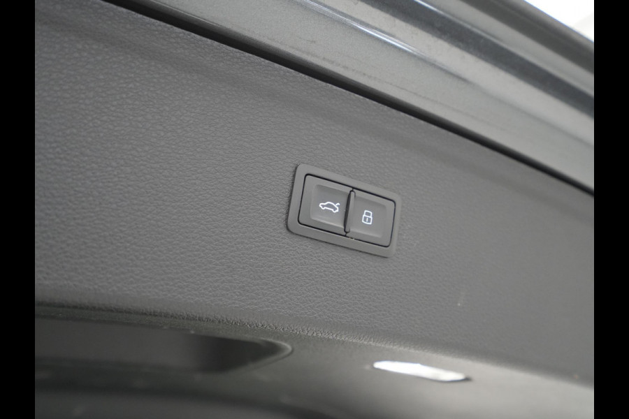 Audi Q5 50 TFSI e 300pk quattro S-Line edition Navigatie Wegkl. trekhaak 360 Camera Stoelverwarming 17