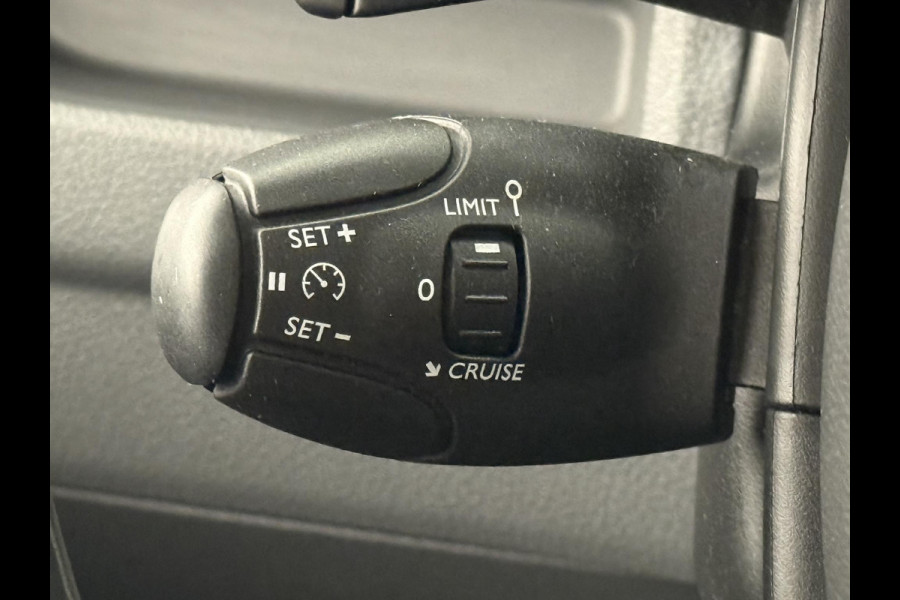 Opel Vivaro 2.0 CDTI L2H1 Edition Automaat Airco Navigatie Bluetooth