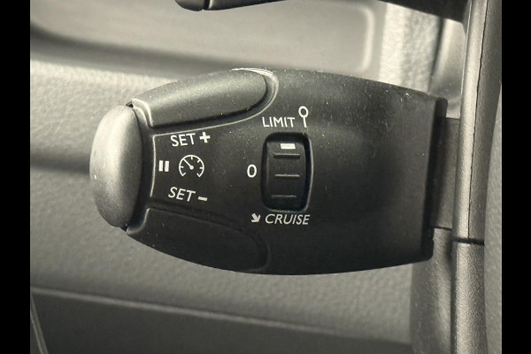 Opel Vivaro 2.0 CDTI L2H1 Edition Automaat Airco Navigatie Bluetooth