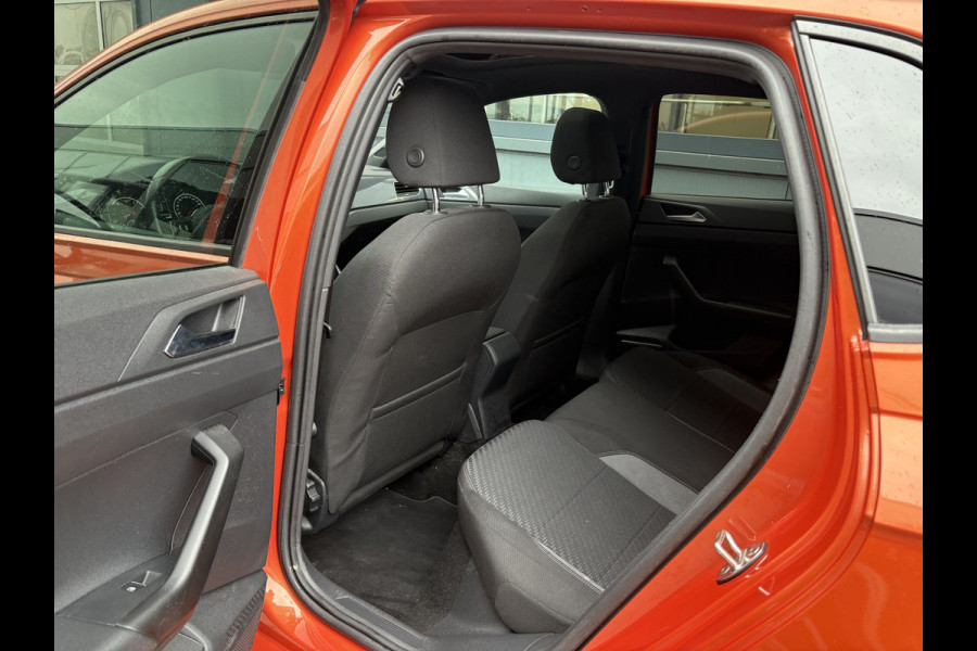 Volkswagen Polo 1.0 TSI Highline Business R-Line 5-drs. SCHUIFDAK/LED/NAVI/CARPLAY/PDC/ADAPT.CRUISE