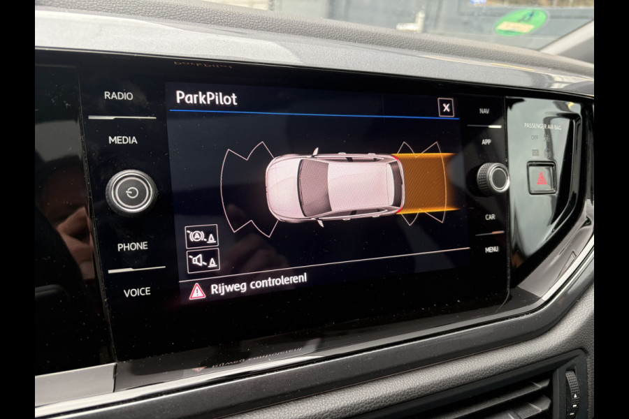 Volkswagen Polo 1.0 TSI Highline Business R-Line 5-drs. SCHUIFDAK/LED/NAVI/CARPLAY/PDC/ADAPT.CRUISE