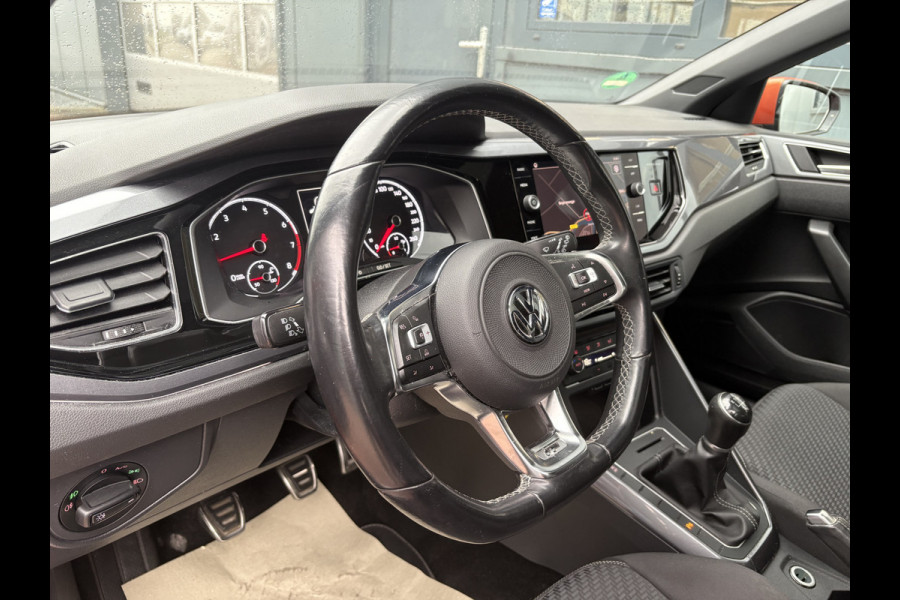 Volkswagen Polo 1.0 TSI Highline Business R-Line 5-drs. SCHUIFDAK/LED/NAVI/CARPLAY/PDC/ADAPT.CRUISE