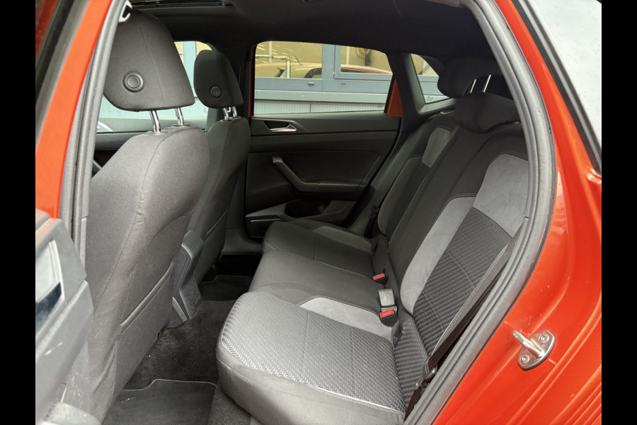 Volkswagen Polo 1.0 TSI Highline Business R-Line 5-drs. SCHUIFDAK/LED/NAVI/CARPLAY/PDC/ADAPT.CRUISE