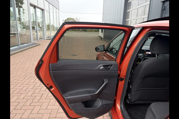 Volkswagen Polo 1.0 TSI Highline Business R-Line 5-drs. SCHUIFDAK/LED/NAVI/CARPLAY/PDC/ADAPT.CRUISE