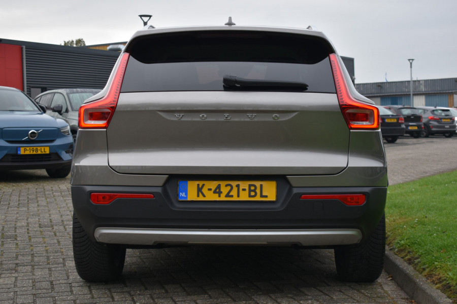 Volvo XC40 T5 262PK Plug-in Hybrid Inscription | Trekhaak | 1e eigenaar | BLIS | ACC | Leer | Camera | 19"LMV | Stoelverwarming