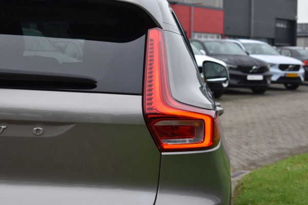 Volvo XC40 T5 262PK Plug-in Hybrid Inscription | Trekhaak | 1e eigenaar | BLIS | ACC | Leer | Camera | 19"LMV | Stoelverwarming
