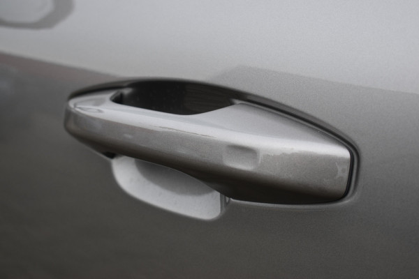 Volvo XC40 T5 262PK Plug-in Hybrid Inscription | Trekhaak | 1e eigenaar | BLIS | ACC | Leer | Camera | 19"LMV | Stoelverwarming
