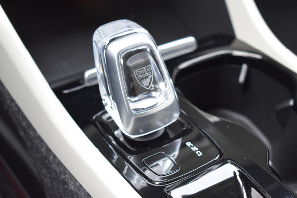 Volvo XC40 T5 262PK Plug-in Hybrid Inscription | Trekhaak | 1e eigenaar | BLIS | ACC | Leer | Camera | 19"LMV | Stoelverwarming