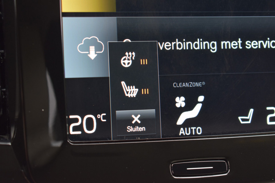 Volvo XC40 T5 262PK Plug-in Hybrid Inscription | Trekhaak | 1e eigenaar | BLIS | ACC | Leer | Camera | 19"LMV | Stoelverwarming
