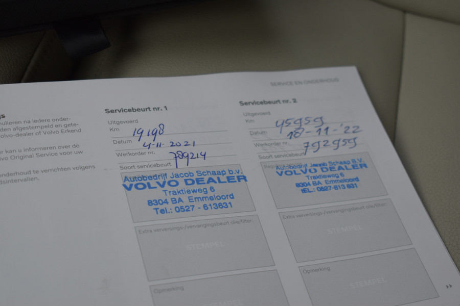 Volvo XC40 T5 262PK Plug-in Hybrid Inscription | Trekhaak | 1e eigenaar | BLIS | ACC | Leer | Camera | 19"LMV | Stoelverwarming