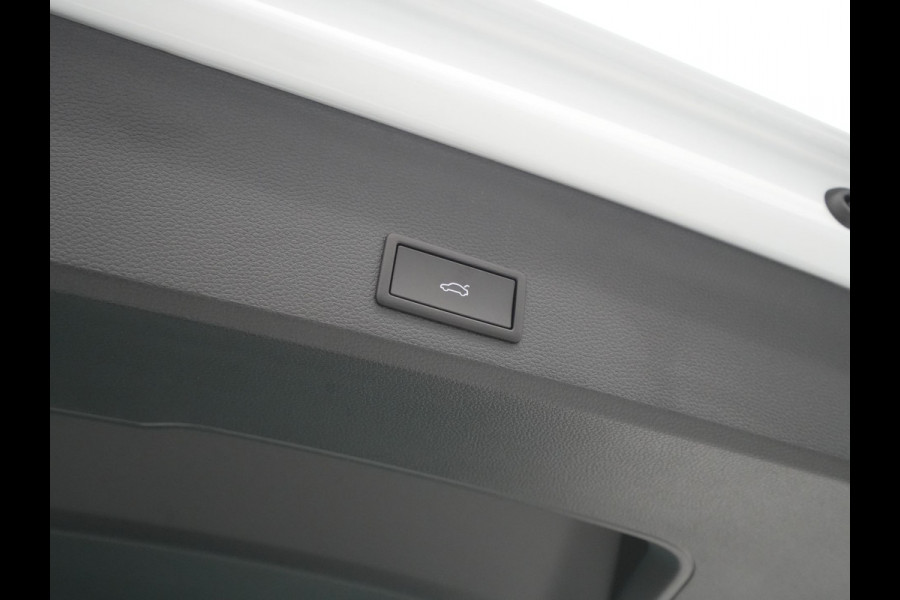 Seat Ateca 1.5 TSI 150pk DSG FR Business Intense Navigatie Stoel/Stuurverwarming Camera Trekhaak Digital Cockpit Side Assist 221