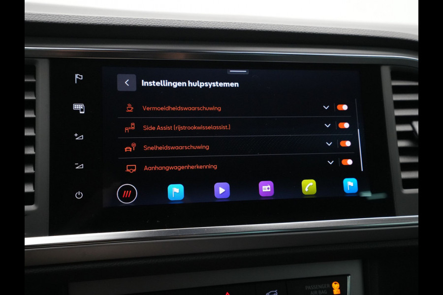 Seat Ateca 1.5 TSI 150pk DSG FR Business Intense Navigatie Stoel/Stuurverwarming Camera Trekhaak Digital Cockpit Side Assist 221