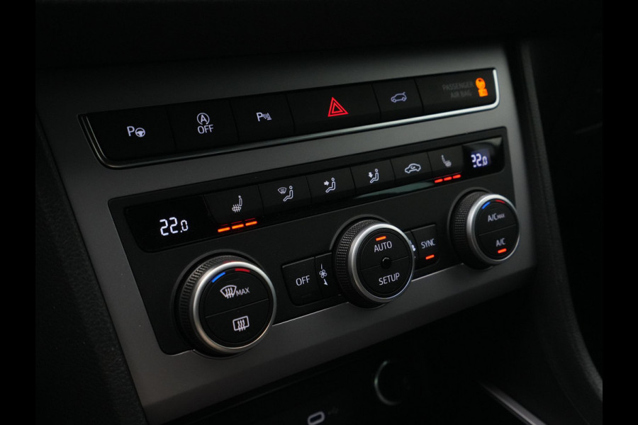 Seat Ateca 1.5 TSI 150pk DSG FR Business Intense Navigatie Stoel/Stuurverwarming Camera Trekhaak Digital Cockpit Side Assist 221