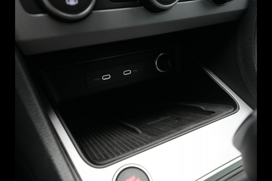 Seat Ateca 1.5 TSI 150pk DSG FR Business Intense Navigatie Stoel/Stuurverwarming Camera Trekhaak Digital Cockpit Side Assist 221