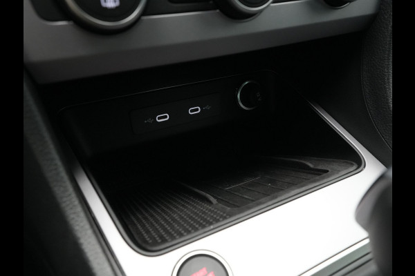 Seat Ateca 1.5 TSI 150pk DSG FR Business Intense Navigatie Stoel/Stuurverwarming Camera Trekhaak Digital Cockpit Side Assist 221