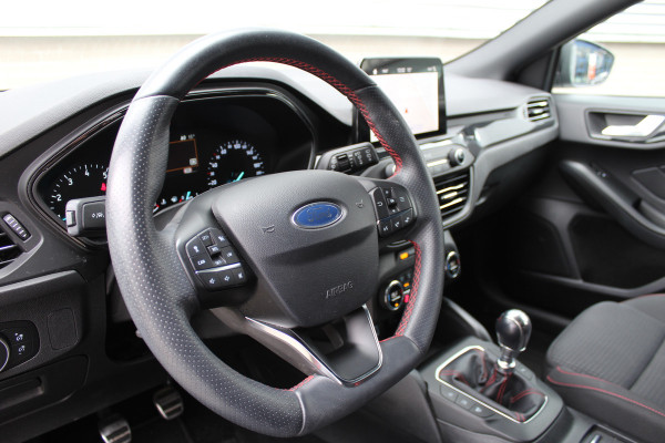 Ford FOCUS Wagon 1.5 EcoBoost 182PK ST-Line | Dealeronderhouden | Adaptieve Cruise | Winterpack | Navigatie
