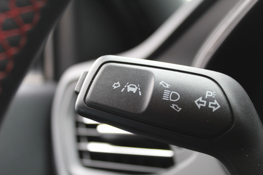 Ford FOCUS Wagon 1.5 EcoBoost 182PK ST-Line | Dealeronderhouden | Adaptieve Cruise | Winterpack | Navigatie