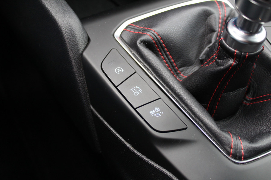Ford FOCUS Wagon 1.5 EcoBoost 182PK ST-Line | Dealeronderhouden | Adaptieve Cruise | Winterpack | Navigatie