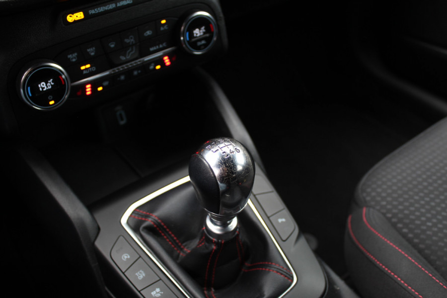 Ford FOCUS Wagon 1.5 EcoBoost 182PK ST-Line | Dealeronderhouden | Adaptieve Cruise | Winterpack | Navigatie