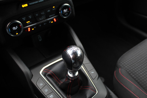Ford FOCUS Wagon 1.5 EcoBoost 182PK ST-Line | Dealeronderhouden | Adaptieve Cruise | Winterpack | Navigatie
