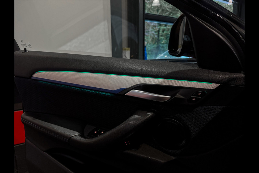 BMW X2 sDrive18i High Ex. M-Pack |Panorama|Camera|Sfeer