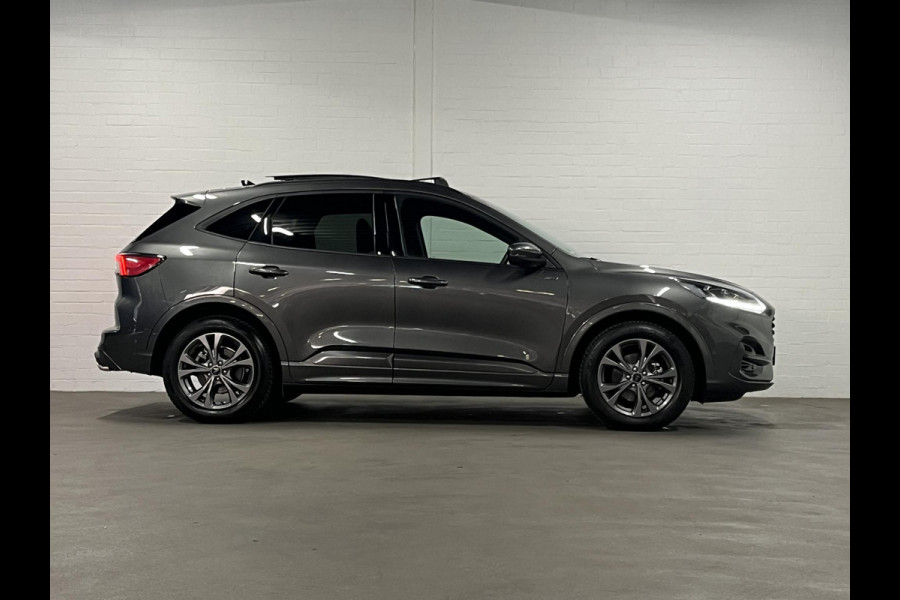 Ford Kuga 1.5 EcoBoost ST-Line X *1800 kg Trekgewicht* | Open dak | Trekhaak | Adapt. cruise control | Carplay | Stuur-/Stoelverwarming