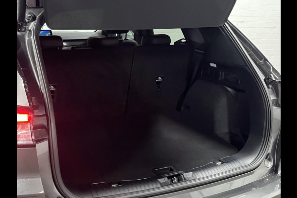 Ford Kuga 1.5 EcoBoost ST-Line X *1800 kg Trekgewicht* | Open dak | Trekhaak | Adapt. cruise control | Carplay | Stuur-/Stoelverwarming