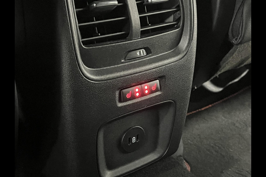 Ford Kuga 1.5 EcoBoost ST-Line X *1800 kg Trekgewicht* | Open dak | Trekhaak | Adapt. cruise control | Carplay | Stuur-/Stoelverwarming