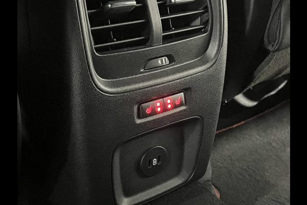 Ford Kuga 1.5 EcoBoost ST-Line X *1800 kg Trekgewicht* | Open dak | Trekhaak | Adapt. cruise control | Carplay | Stuur-/Stoelverwarming
