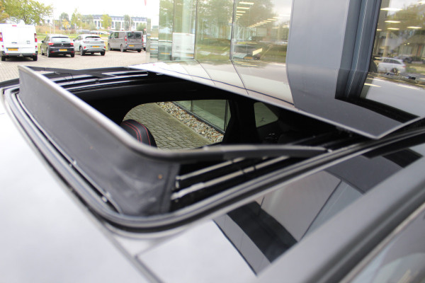 Ford Kuga 2.5-243pk PHEV ST-Line X.2100kg trekgewicht , Nieuw Model Panorama/schuif kantel dak , Trekhaak wegklapbaar,