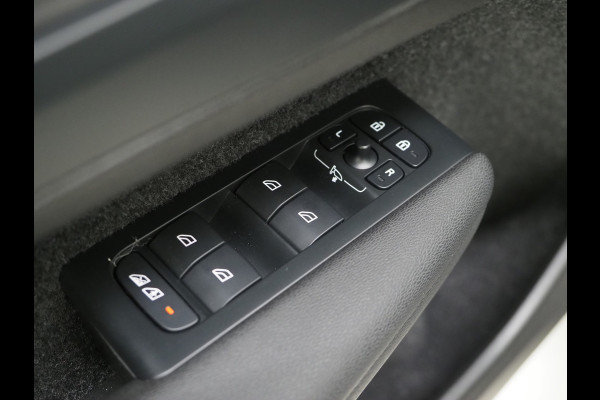 Volvo XC40 1.5 T5 Recharge Ultimate | Panoramadak | Harman/Kardon | Pilot Assist | 360 | Keyless | Carplay