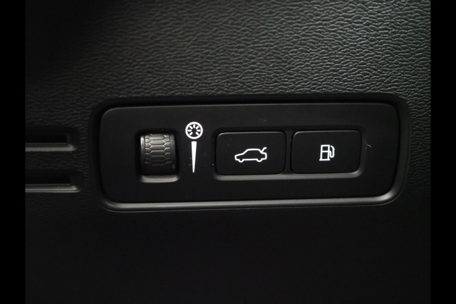 Volvo XC40 1.5 T5 Recharge Ultimate | Panoramadak | Harman/Kardon | Pilot Assist | 360 | Keyless | Carplay
