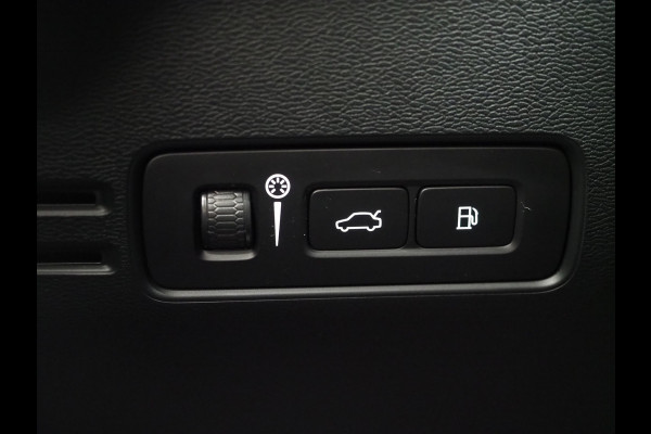 Volvo XC40 1.5 T5 Recharge Ultimate | Panoramadak | Harman/Kardon | Pilot Assist | 360 | Keyless | Carplay