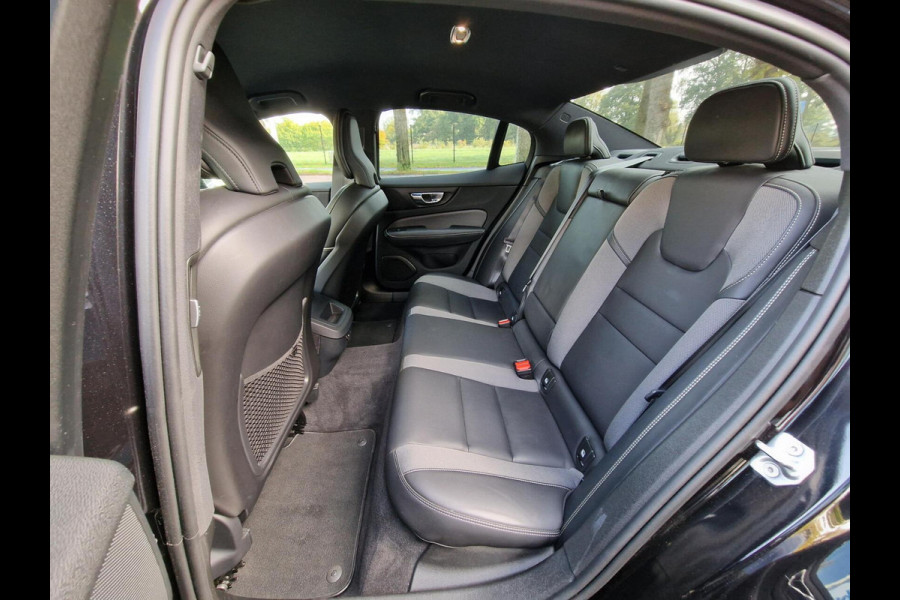Volvo S60 2.0 B3 R-Design|Trekhaak|19-inch|Memory-stoelen|digi-dash|LED-koplampen|