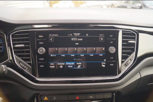 Volkswagen T-Roc 1.5 TSI 150pk DSG Sport Black Style -LED-DIGI-ECC-