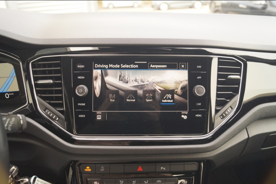 Volkswagen T-Roc 1.5 TSI 150pk DSG Sport Black Style -LED-DIGI-ECC-