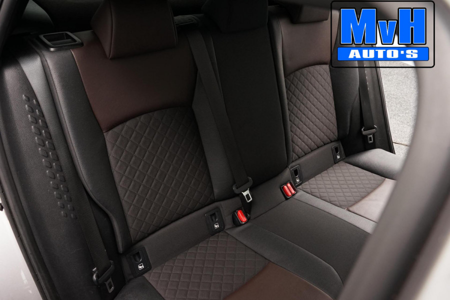 Toyota C-HR 1.8 Hybrid Executive|LEER|STOELVERW|PDC|CAMERA|NAP