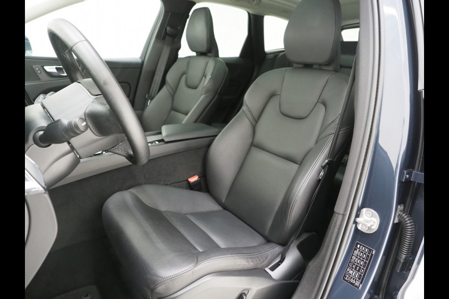 Volvo XC60 2.0 T6 AWD Recharge Long Range Inscription | Panoramadak | Pilot Assist | Camera | Keyless | Trekhaak | Carplay