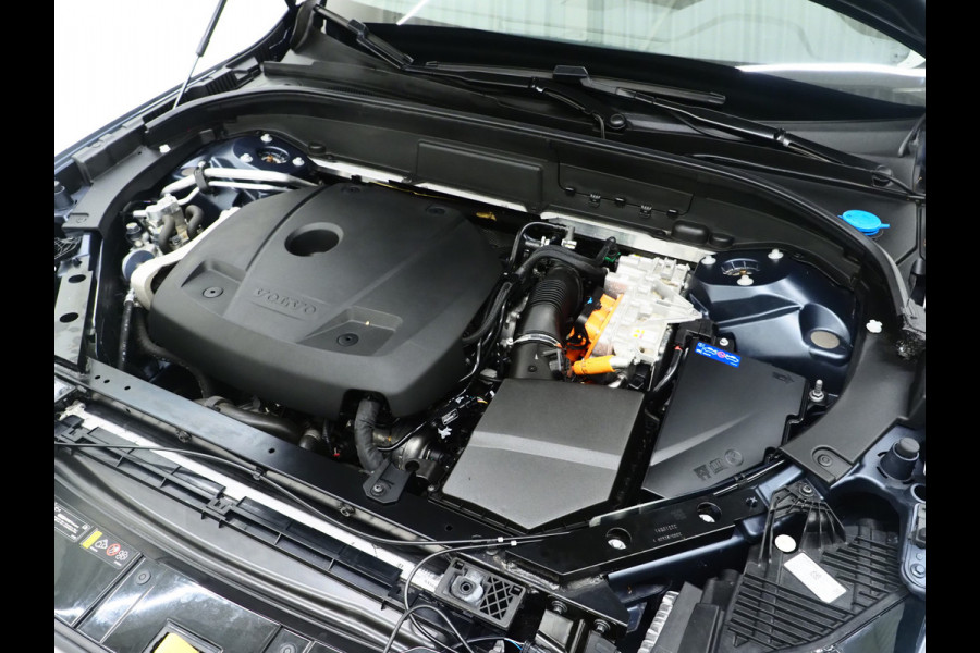 Volvo XC60 2.0 T6 AWD Recharge Long Range Inscription | Panoramadak | Pilot Assist | Camera | Keyless | Trekhaak | Carplay