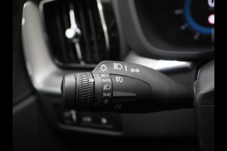 Volvo XC60 2.0 T6 AWD Recharge Long Range Inscription | Panoramadak | Pilot Assist | Camera | Keyless | Trekhaak | Carplay