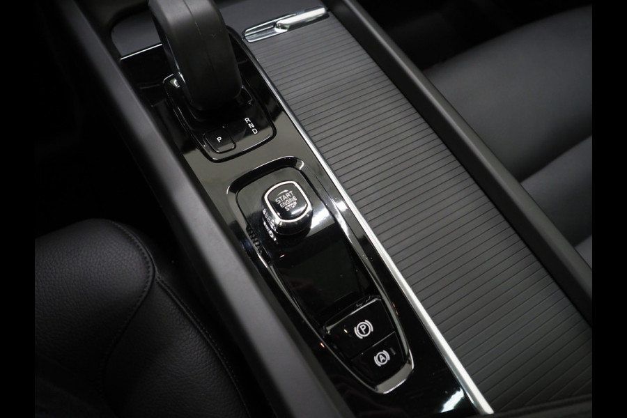 Volvo XC60 2.0 T6 AWD Recharge Long Range Inscription | Panoramadak | Pilot Assist | Camera | Keyless | Trekhaak | Carplay