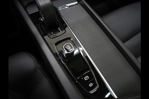 Volvo XC60 2.0 T6 AWD Recharge Long Range Inscription | Panoramadak | Pilot Assist | Camera | Keyless | Trekhaak | Carplay