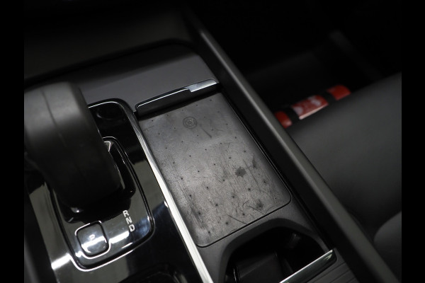 Volvo XC60 2.0 T6 AWD Recharge Long Range Inscription | Panoramadak | Pilot Assist | Camera | Keyless | Trekhaak | Carplay