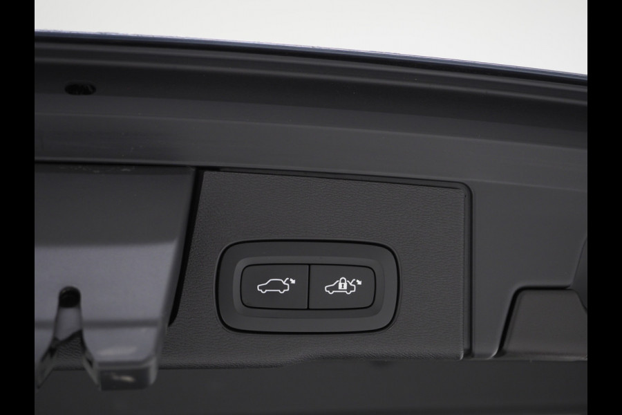 Volvo XC60 2.0 T6 AWD Recharge Long Range Inscription | Panoramadak | Pilot Assist | Camera | Keyless | Trekhaak | Carplay
