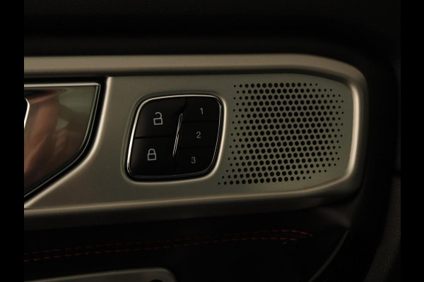 Ford Explorer Ford Explorer 3.0 V6 EcoBoost PHEV ST-Line 7-persoons | Panoramadak | Stoelventilatie | Leder | Trekhaak | Adaptive cruise | 360 Camera | Carplay | B&O Sound | Navigatie | Keyless