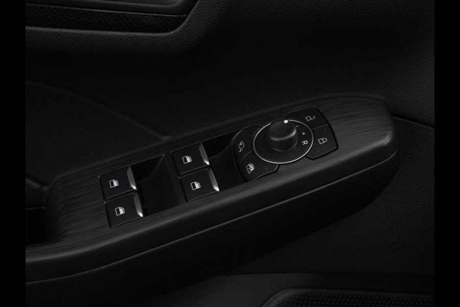 Ford Kuga 2.5 PHEV ST-Line X | Navigatie | Apple Carplay/Android Auto | Parkeersensoren | Camera | Adaptive Cruise Control | Blind Spot Assist | Elektrische achterklep | Stuurverwarming | Park Assist | LED-koplampen |