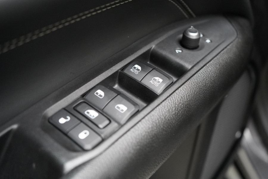 Jeep Compass 4xe 240 Plug-in Hybrid Electric S | Panoramadak | Trekhaak | Memory | Leder | Stuurwielverwarming